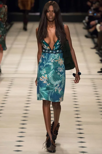 Look 11